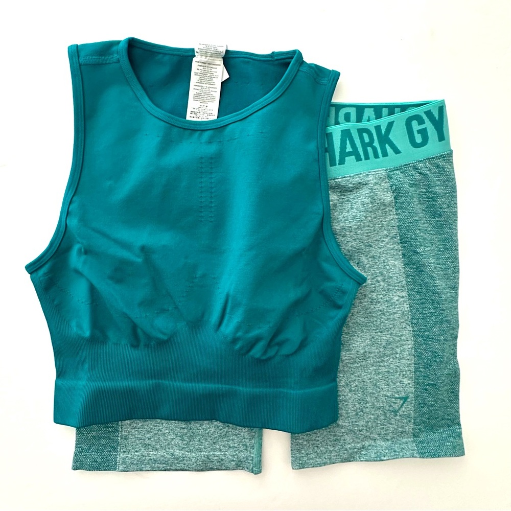 Gymshark L/M Flex Shorts & Sweat Sculpt Seamless Midi Tank Set